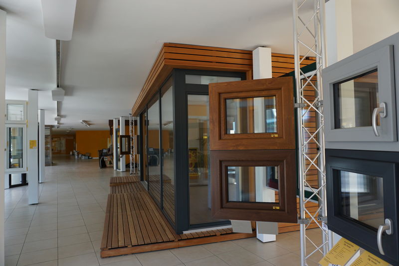 Fenster-und-Türen-AB-10-EURO-Flohmarkt!