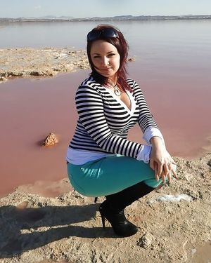 vollschlanke rothaarige Frau sucht netten Mann