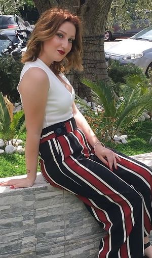 junge Blondine sucht gl&uuml;ckliche Beziehung