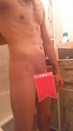 Boy (24) sucht Herrin