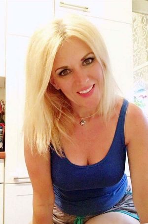 nette,  blonde 38jährige sucht charmanten Partner