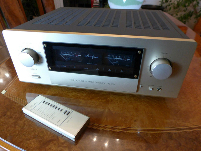 Accuphase E-530 Stereoverstärker