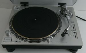 Technics SL-1200G Plattenspieler