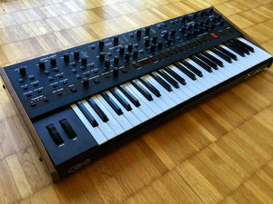 Dave Smith Instruments OB-6, 6-voice Analog Synthesizer