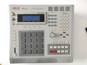Akai  MPC 3000  Sampler & Sequenzer