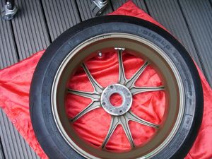 Ducati 1199 Superleggera V4 Speciale originale Magnesium 6 Zoll Felgen