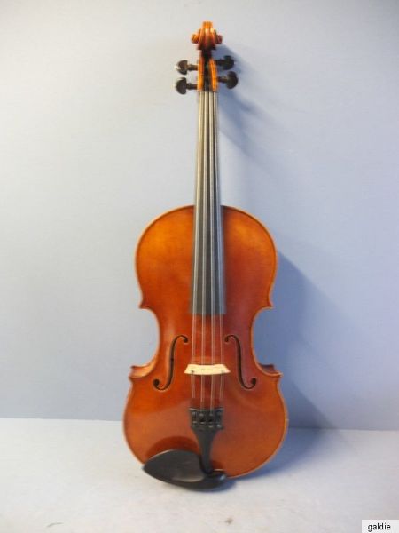 &Auml;ltere Viole Innen Signiert