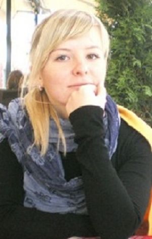 blonder Engel sucht Beziehung mit nettem Mann