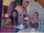 Nackter Butler / Kellner / Koch für Frauenparty gesucht