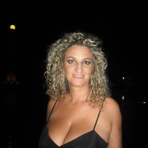 Verheiratete Geniesserin ist einsam