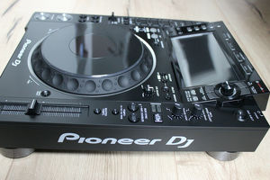 2 x Pioneer CDJ-2000NXS2 Nexus 2