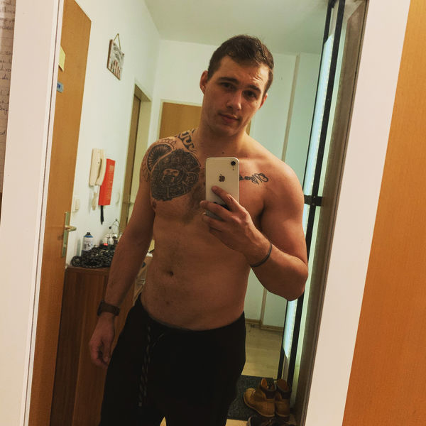 Suche Frau zum verwöhnen- stundenlang lecken und hart durchnehmen 🤤