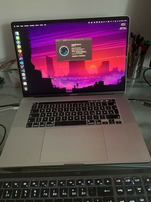 Apple MacBook Pro 16"