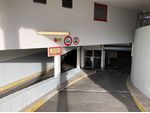 Privat: Tiefgaragenabstellplatz Innsbruck-West, Kranebitter Allee 96 !