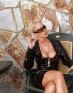 Extravagante Lady sucht IHN  zum spielen