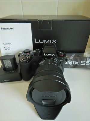 Pansonic Lumix S5 + Set mit 20-60 Objektiv