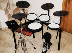 Roland TD 17 KVX E-Drum Set wenig gebraucht