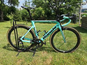 Bianchi Aria BJ:Mai2020 Carbonfelgen+Dura Ace Tretkurbel