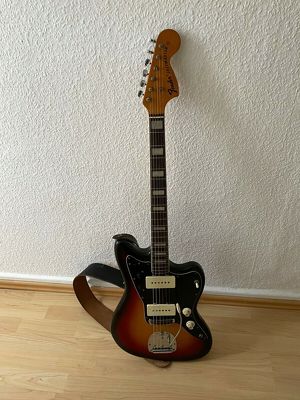 Fender Jazzmaster E-Gitarre 3-Colour Sunburst