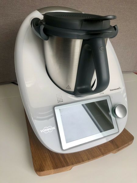 Vorwerk Thermomix TM6 + Vorwerk Holzschlitten