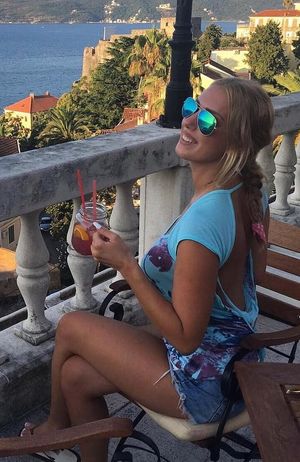 Natursektgeile Switcherin sucht einen ebensolchen Natursektliebhaber