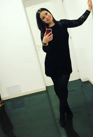 Frau mit gro&szlig;en Bedarf, jeden Mann zu befriedigen.