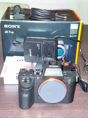 Sony Alpha 7R III 42,4MP Digitale Vollformat-Kamera