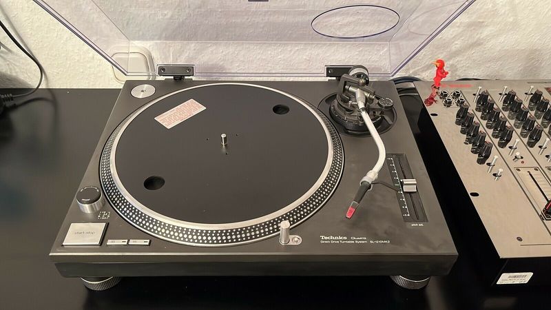 2x Technics SL-1210Mk2 Plattenteller