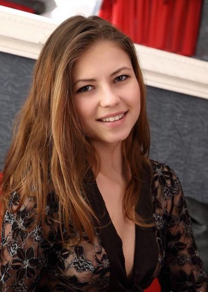 Schöne und sinnliche Frau sehr unartig