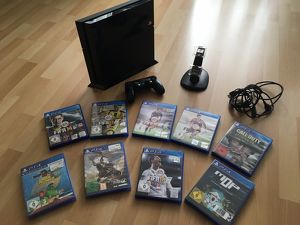 Playstation 4 Konsole mit 9 Spiele