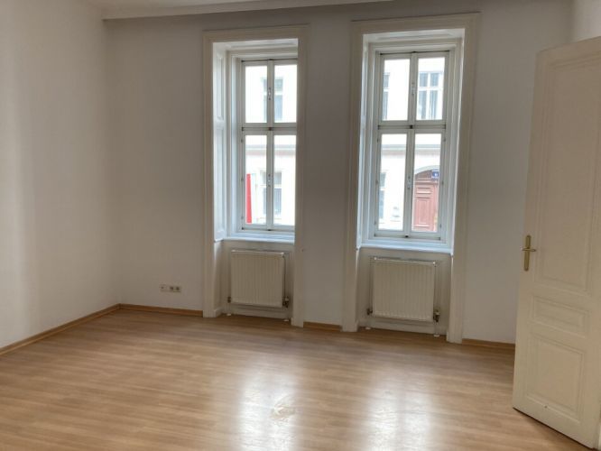 3-Zimmer-Altbauwohnung