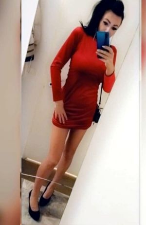 NEU Melly vollbusige Wienerin erotische Hausbesuche und Hotelbesuche