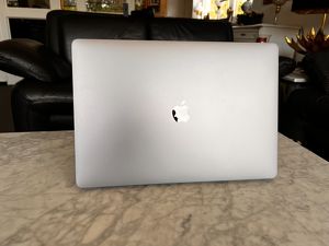 Apple MacBook Pro 16 Zoll Notebook