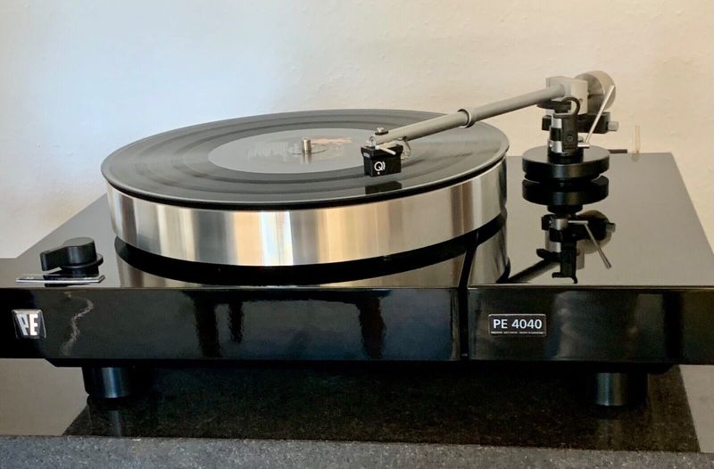Perpetuum Ebner PE 4040 MK 2 Referenz Plattenspieler aus dem Schwarzwald