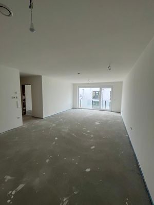 geräumige 4-Zimmer Wohnung mit Innenhofbalkon