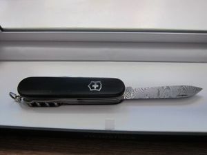 Victorinox Damast 2011 - Messer Limited Edition