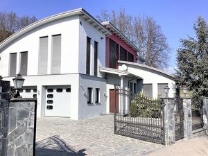 VILLA - WÖRTHERSEE & GOLFPLATZ NÄHE!