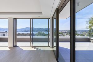 BEZUGSFERTIG - A8 mit Stadt und Schloß Ort Blick
