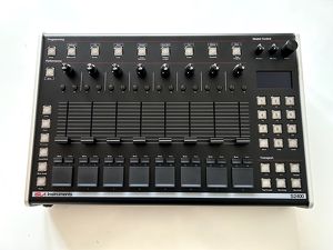 Isla Instruments S2400 Drum Machine