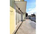 Büro/Wohnhaus mit Geschäftslokal und Garten auf Pachtgrund
