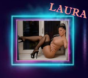 LAURA 28 - TIEFSTE KEHLE!