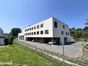 Neubau Büro ab sofort!