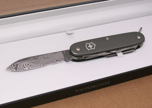 Victorinox Pioneer X Taschenmesser