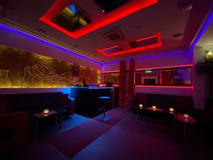 STUDIO LA CHICA LOUNGE - WILLKOMMEN IM SEXPARADIES