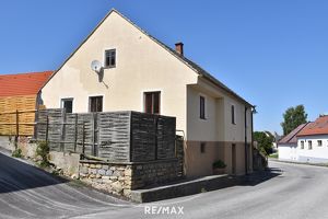 Pflegeleichtes Wohnhaus mit kleinem Garten