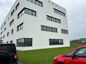 Helles, freundliches Büro, Erstbezug-Autobahnnähe    noch 230 m2 in 2. Stock verfügbar