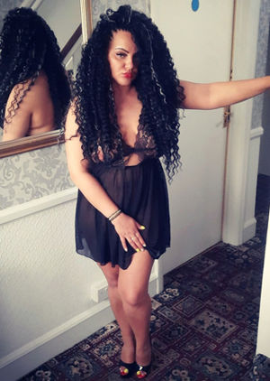 KELLY 27 - VOLLBUSIGE KURVENSCH&Ouml;NHEIT!