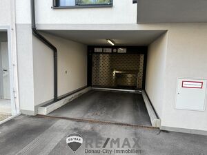 "Pendler aufgepasst - KFZ- Garagenpl&auml;tze zu vermieten"