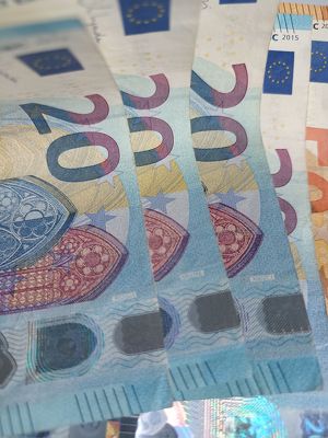 Geld-, Arbeits- und Putzsklave