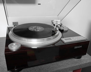 Denon DP-59 L Plattenspieler